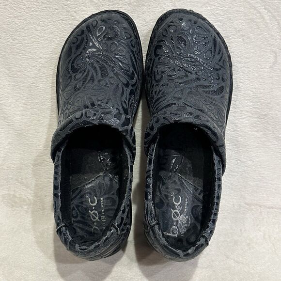 BOC Born Concept Peggy Paisely Clogs Embossed Slip On Blue BC4630 Women Size 7 - Picture 2 of 14